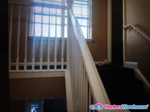 Building Photo - 295 Winding River Dr