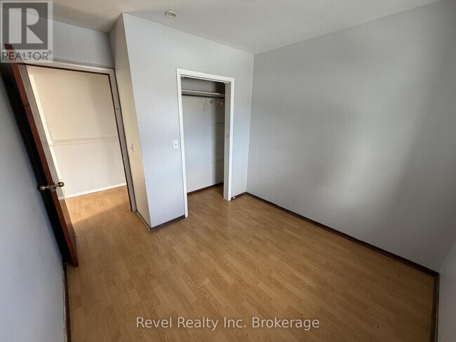 Photo du bâtiment - 571 Ontario St