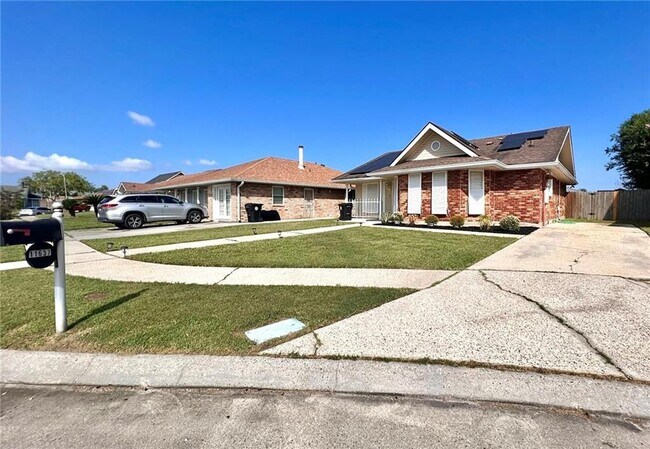 Building Photo - 11637 N Adams Ct