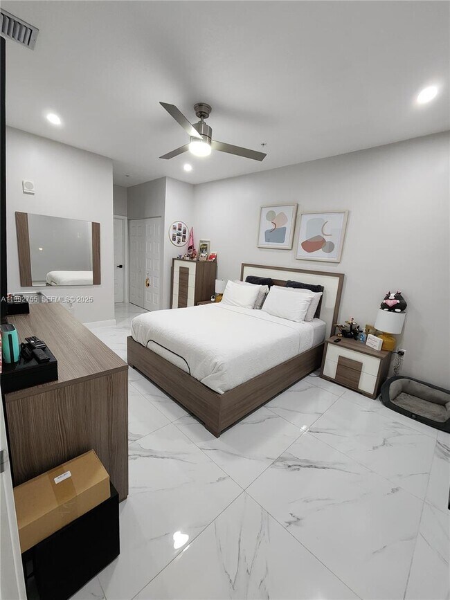 Building Photo - 8363 NW 41st St