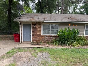Building Photo - 4 Pinetree Apartment Rd