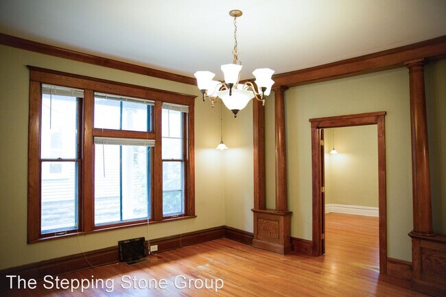 Building Photo - 3 br, 2 bath Condo - 3021 Knox Ave South 3...