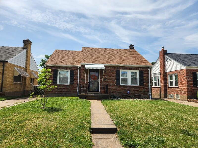 Foto principal - 5818 Rhodes Ave