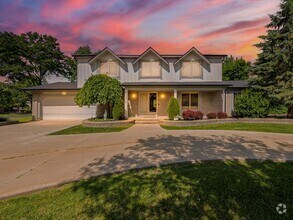 Building Photo - 6054 Wynford Dr