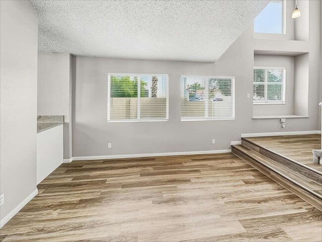 Building Photo - 3301 Hyannis Cir