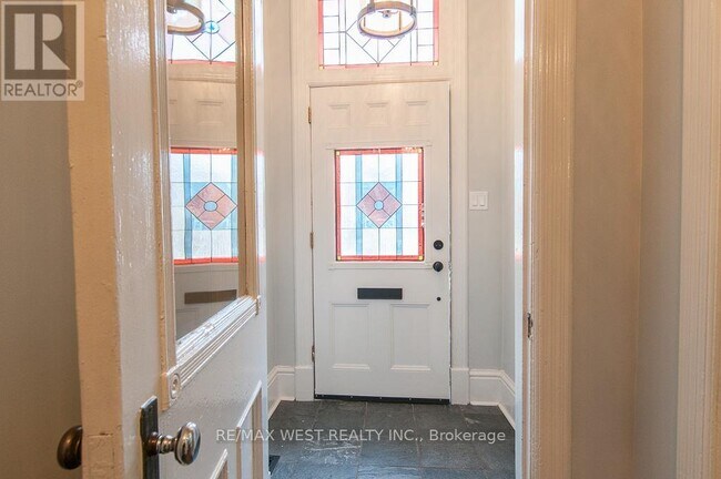 Building Photo - 36 Kennedy Ave