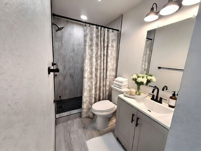 Foto del edificio - 2162 Flintridge Dr