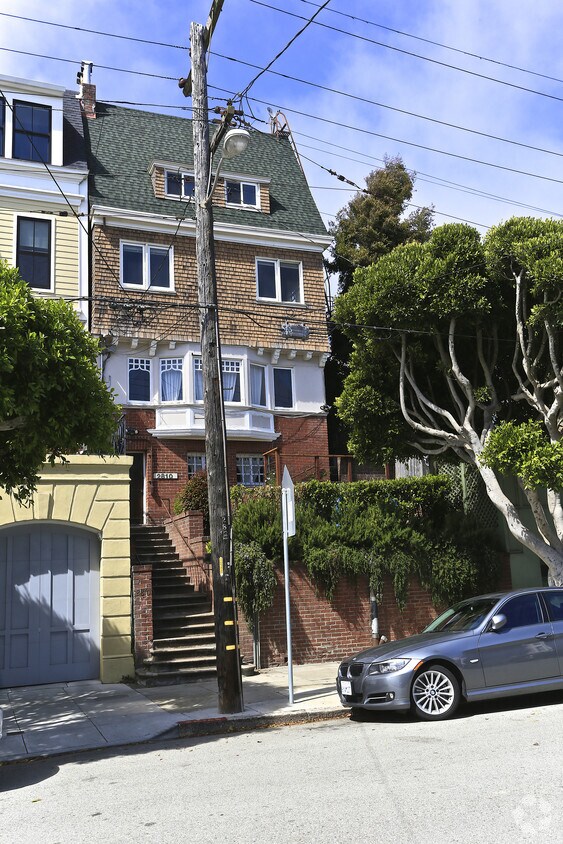 Foto principal - 2810 Washington St