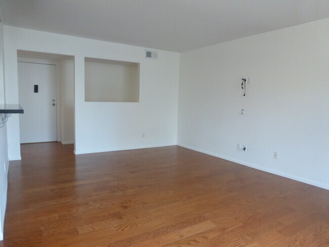 Foto del edificio - 28006 S Western Ave