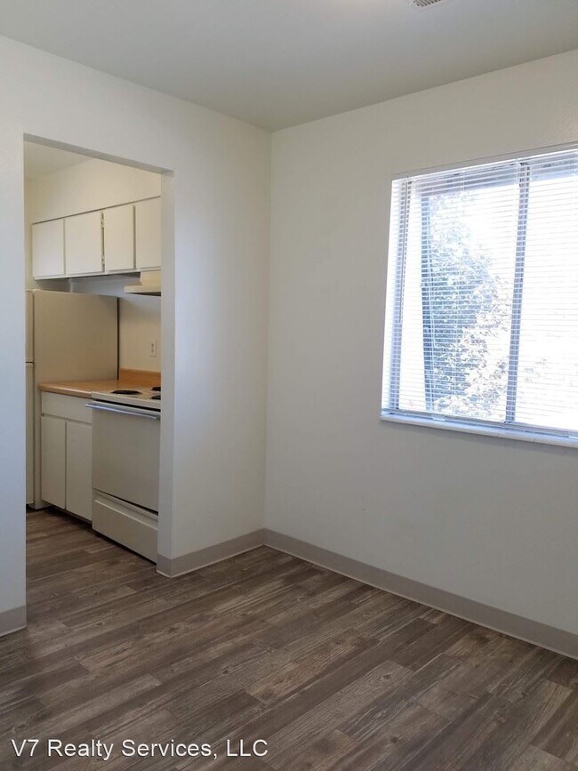 Foto del edificio - 290-294 Odell Lane 100 N