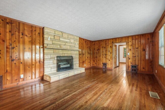 Foto del edificio - 1930 Hollywood Rd NW