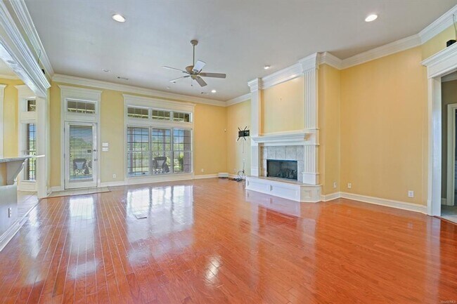 Foto del edificio - Beautiful home for Rent waterfront