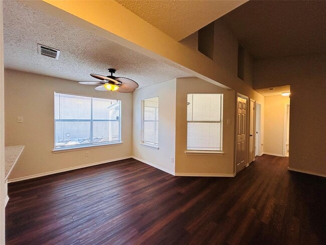 Building Photo - 5940 Kevin Kelly Pl