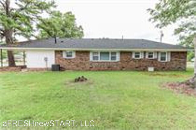 Foto del edificio - 3 br, 2 bath House - 521 North Fairview Road