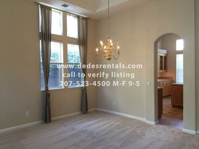 Building Photo - Spacious home in upscale Eastside subdivision