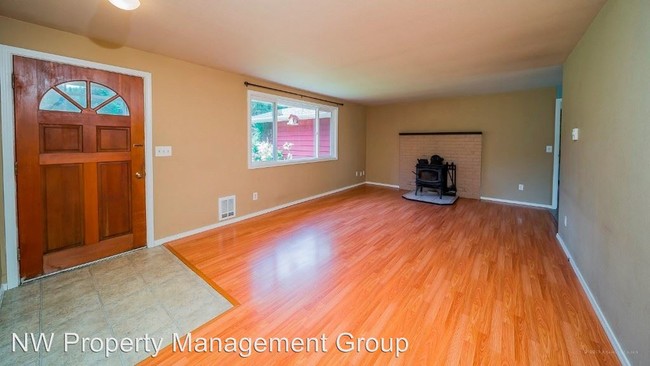 Building Photo - 3 br, 2 bath House - 14009 Club Way
