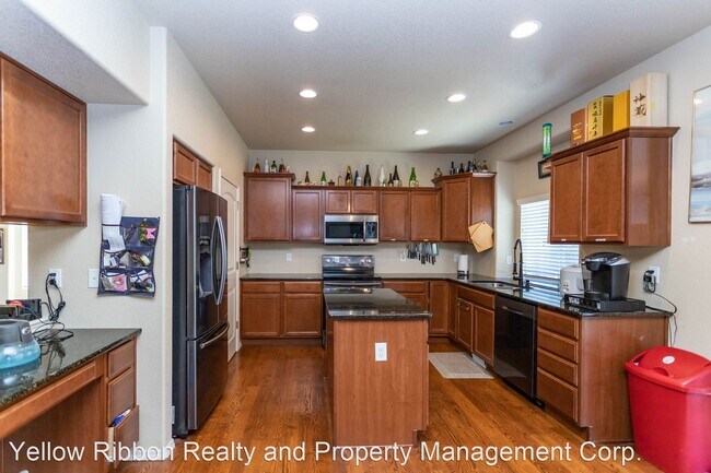 Foto del edificio - 6 br, 4 bath House - 6846 Alliance Loop