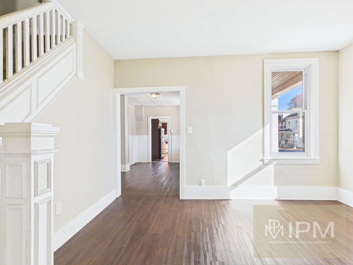 Foto principal - Charming 3 Bedroom, 1 Bath Home in Columbi...