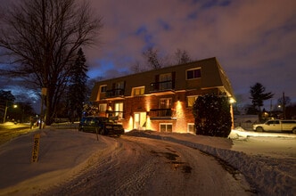 Building Photo - 2601 Chem. d'Oka