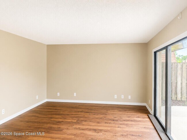 Foto del edificio - 2117 Patty Cir NE