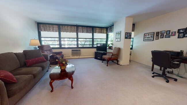 Foto del edificio - 33 E Cedar St