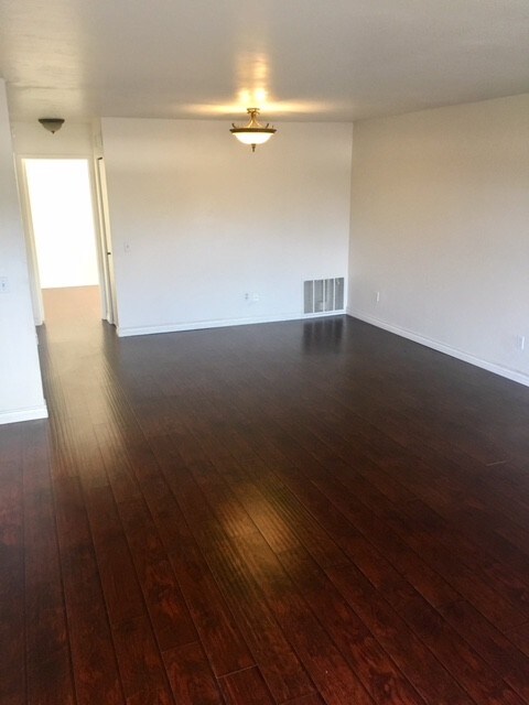 Building Photo - 1521 Apache Dr