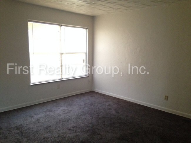 Foto del edificio - 2525 Lakeview Ave