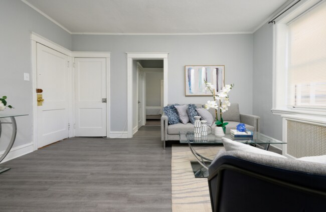 Foto del edificio - 7283 Walnut St