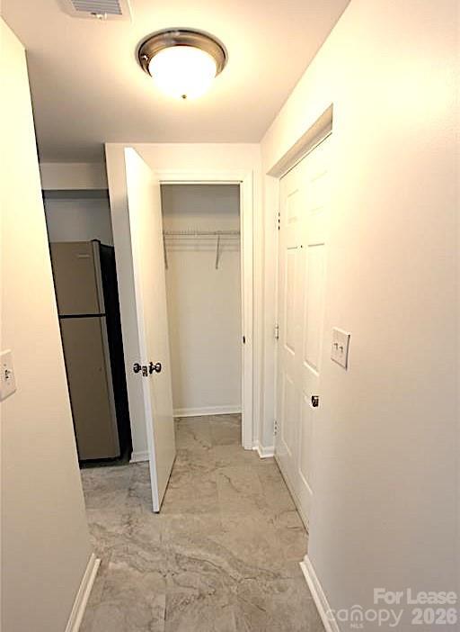 Foto del edificio - 1645 Arlyn Cir