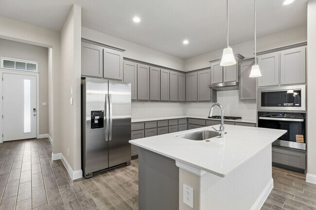 Foto del edificio - A Refined New Construction Residence in the Distinguished Eagle Creek Community