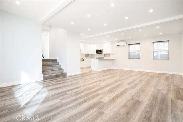 Building Photo - 10621 Vanora Dr
