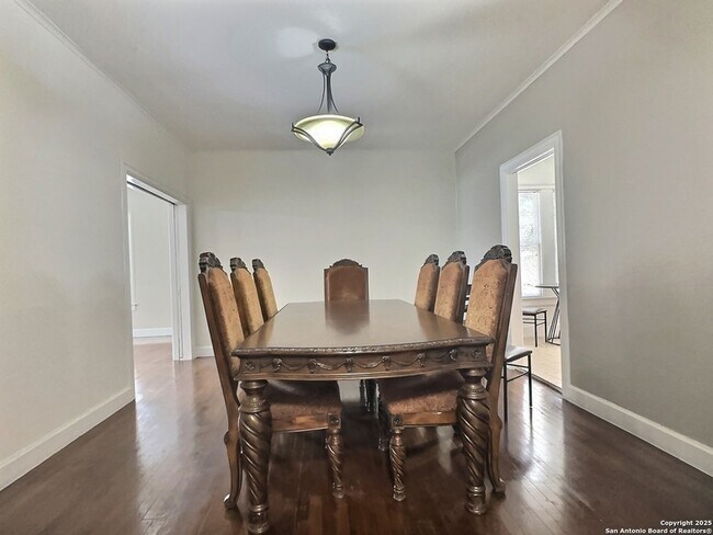 Foto del edificio - 119 E Ridgewood Ct