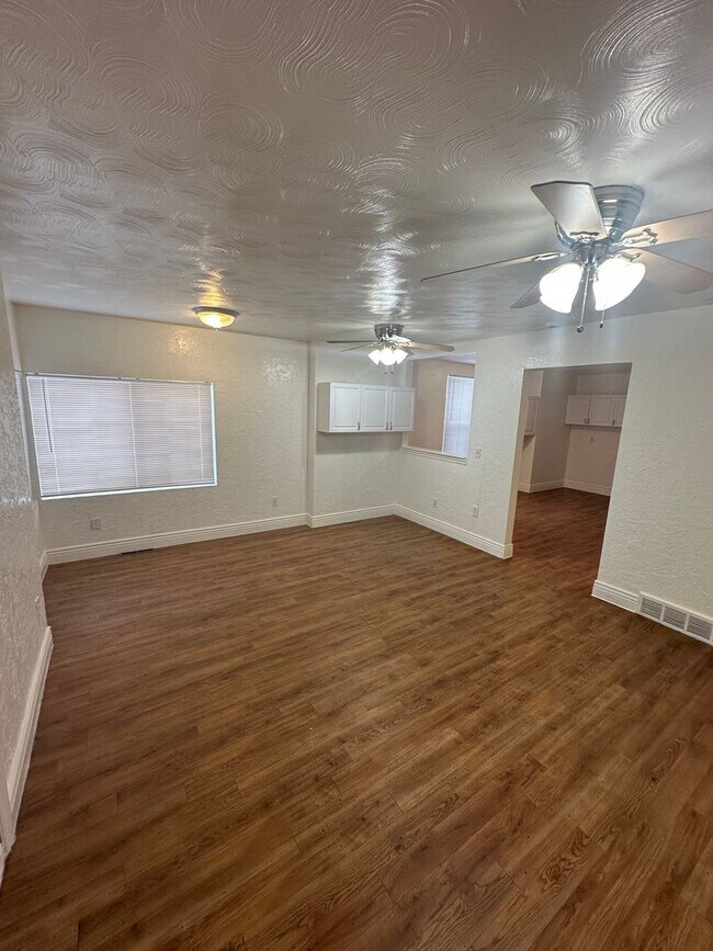 Foto del edificio - Charming 2 Bedroom House!