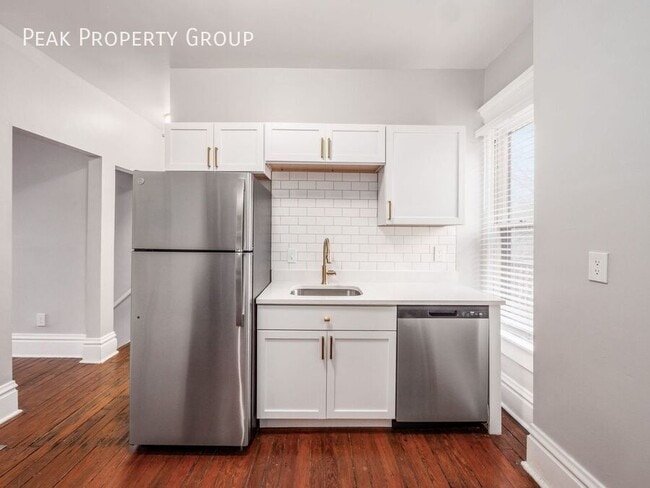 Building Photo - 950 Delaware Ave