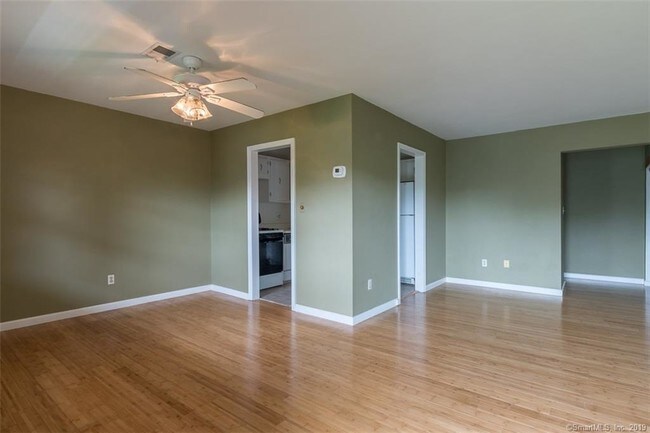 Foto del edificio - 50 Greenhouse Rd