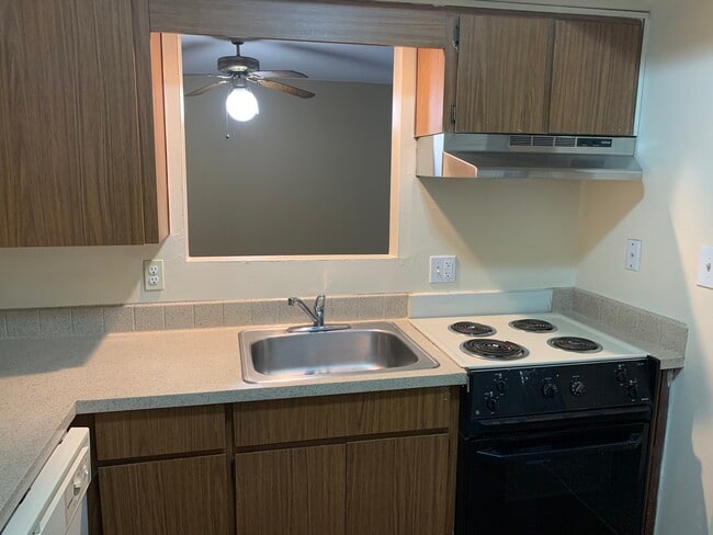 Antioch Crossing Apartments Overland Park Ks Apartments Com