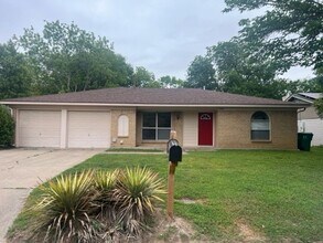 Building Photo - 3401 Hummingbird Ln