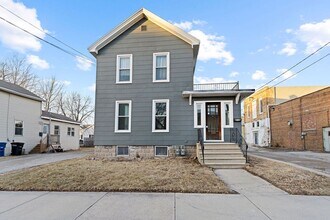 Building Photo - 212 W 8th Ave