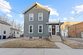 Building Photo - 212 W 8th Ave