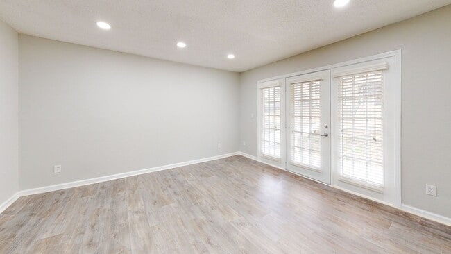 Interior Photo - Crystal at Harwell
