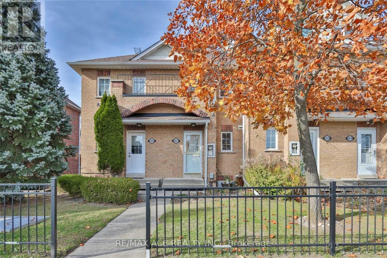 Photo principale - 2-102 Hedge End Rd