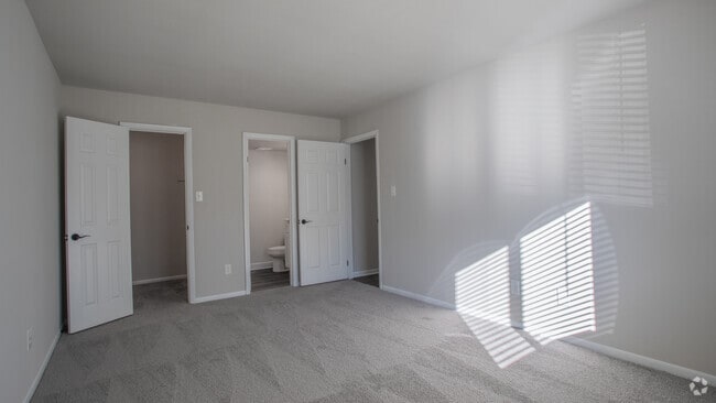 2BR,1.5BA,-1118SF - Pines of York