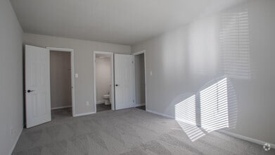 2BR,1.5BA,-1118SF - Pines of York