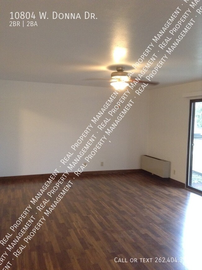 Building Photo - Cozy Private Entry Condo