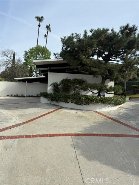 Building Photo - 1140 S Serena Dr