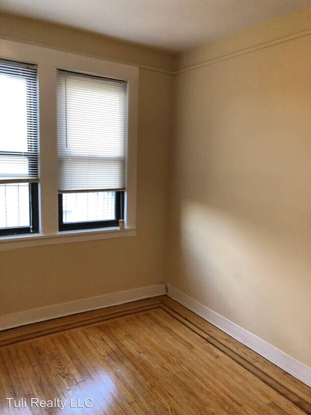 1 E Clinton Ave, Bergenfield, NJ 07621 Room for Rent in Bergenfield