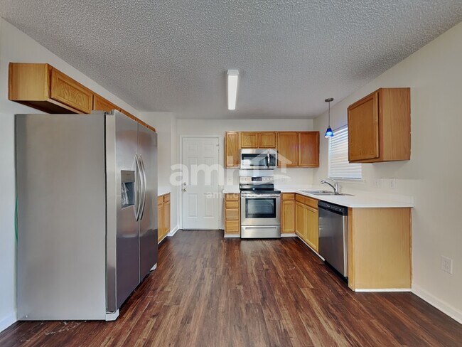 Building Photo - 10126 Illoria Dr