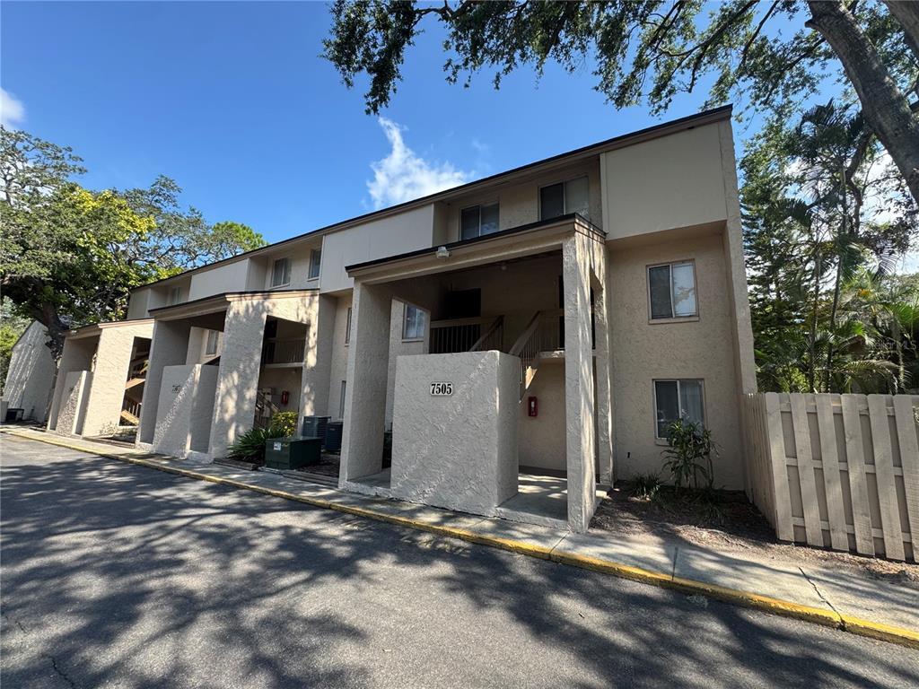 Foto principal - 7505 Pitch Pine Cir