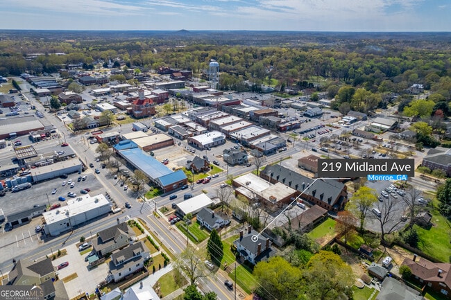 Building Photo - 219 N Midland Ave