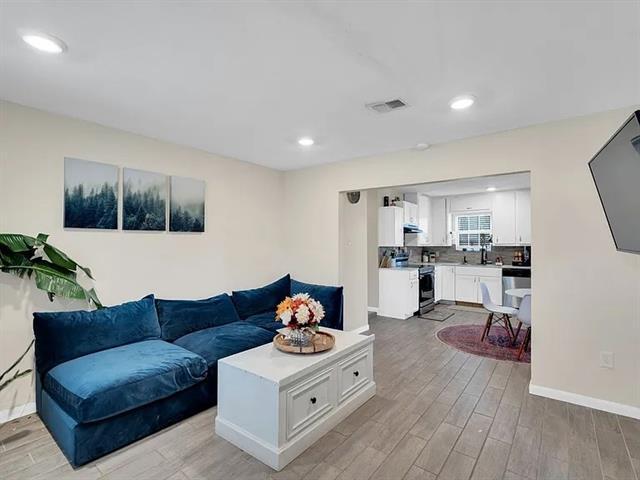 Building Photo - 4208 Wiman Dr